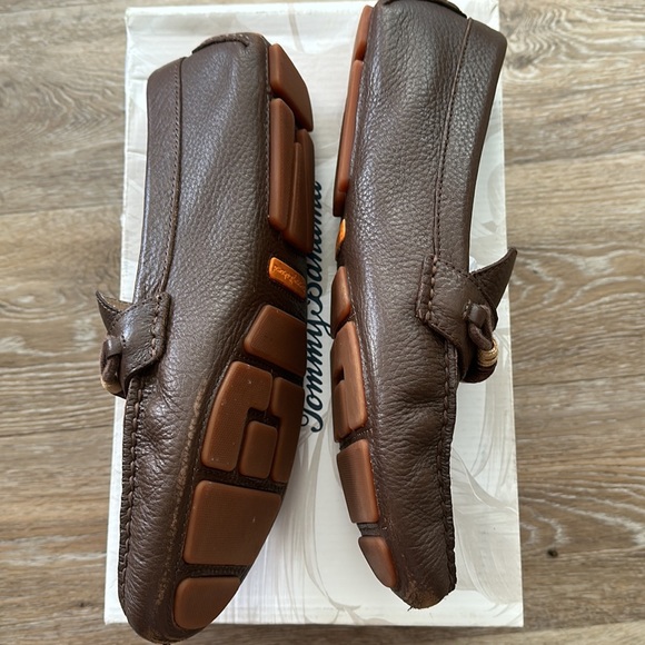 Tommy Bahama. Men’s shoes. Excellent condition. Size 9D. With original box. - Picture 8 of 10